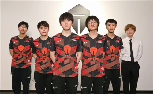 拜仁锋线火 拜仁锋线火